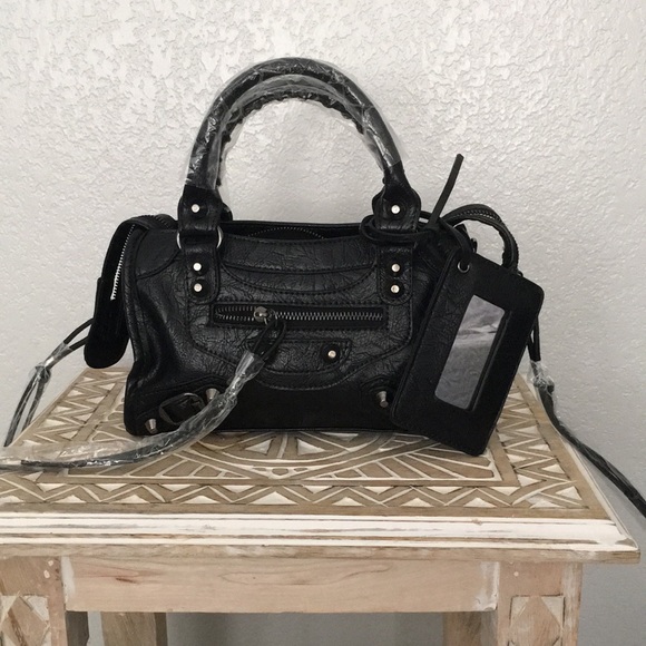 Sold - Picture 2 of 8